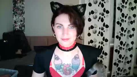 nefertiti_queen online show from 10-10-25, 07:24
