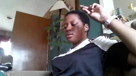 Snapshot of nefertitibank chatting on 07-12-26, 06:54 nefertitibank online show from 07-12-26, 06:54