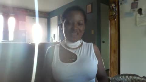 Snapshot of nefertitibank chatting on 07-19-26, 11:19 nefertitibank online show from 07-19-26, 11:19