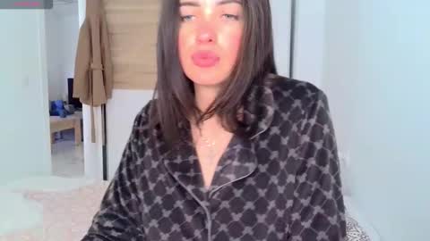 Neferutt online show from 03-06-26, 02:57