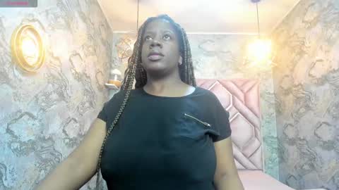 Snapshot of neffertiry_ebonny chatting on 10-15-25, 04:40 Nefer online show from 10-15-25, 04:40