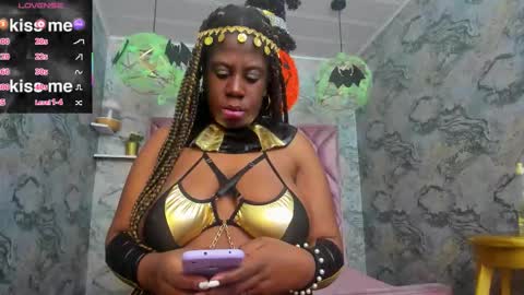 Snapshot of neffertiry_ebonny chatting on 11-01-25, 04:47 Nefer online show from 11-01-25, 04:47