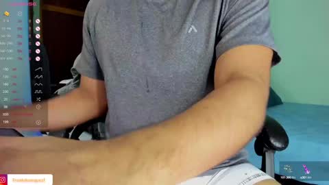 Snapshot of neganhot_ chatting on 01-04-25, 04:23 NEGAN online show from 01-04-25, 04:23