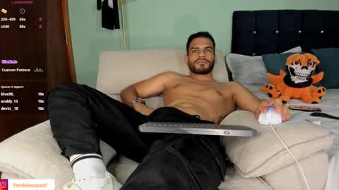 Snapshot of neganhot_ chatting on 10-29-25, 11:17 NEGAN online show from 10-29-25, 11:17