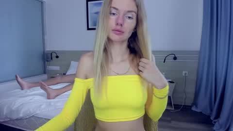 Snapshot of neighbours_love chatting on 12-16-24, 02:47 neighbours_love online show from 12-16-24, 02:47