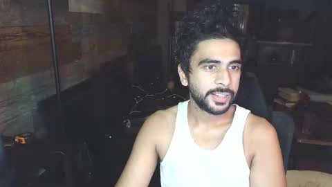 Snapshot of neilsing chatting on 11-25-25, 06:35 neil online show from 11-25-25, 06:35