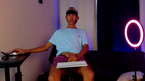 Snapshot of neitan_miller chatting on 05-02-26, 01:05 neitan online show from 05-02-26, 01:05