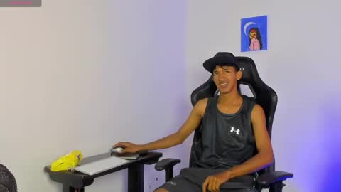 Snapshot of neitan_miller chatting on 05-25-26, 01:28 neitan online show from 05-25-26, 01:28