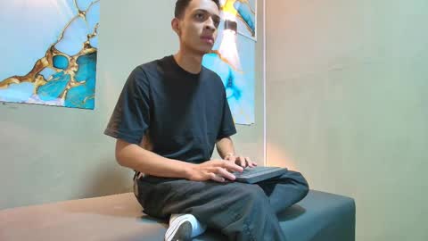 Snapshot of neithan_bleyt chatting on 10-20-25, 04:18 NEITHAN online show from 10-20-25, 04:18