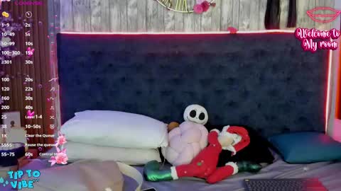 Snapshot of nekomisaki chatting on 05-28-26, 11:40 Miah online show from 05-28-26, 11:40