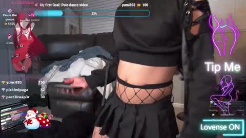 NekoSamaUwU online show from 11-14-25, 06:01