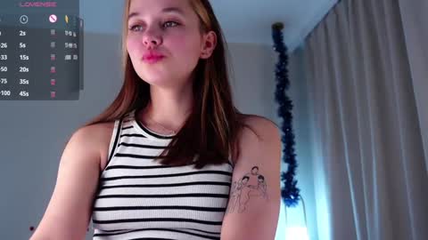 Lana online show from 01-09-25, 01:39