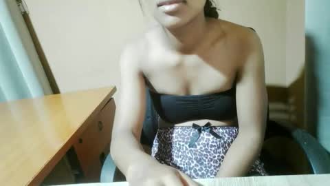 nelia_84 online show from 05-05-26, 05:59