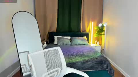 nelie_evans online show from 06-14-26, 05:15