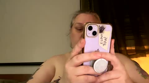 Nellie Atlas online show from 11-11-25, 01:38