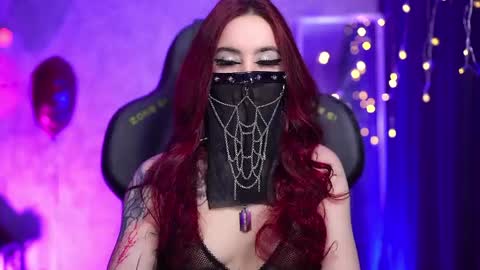 Snapshot of nelle_ chatting on 03-17-26, 02:42 online show from 03-17-26, 02:42