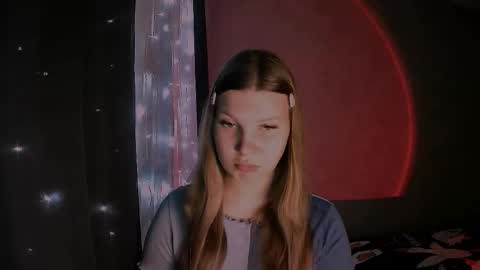 Snapshot of nelli_lux chatting on 12-15-25, 08:46 Nelli online show from 12-15-25, 08:46