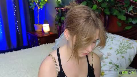 Snapshot of nellie_moans chatting on 11-25-25, 02:50 Nellie online show from 11-25-25, 02:50