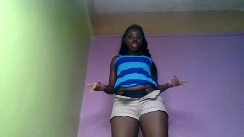 Snapshot of nelly_ebony5 chatting on 06-25-26, 02:00 nelly_ebony5 online show from 06-25-26, 02:00