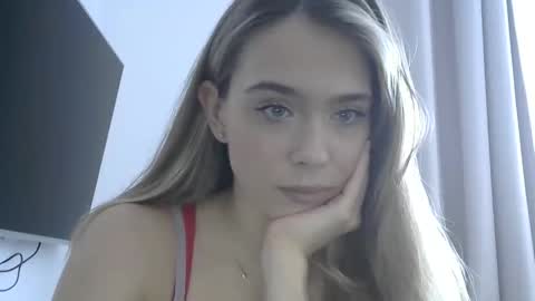 Snapshot of nelly_fortu chatting on 02-15-26, 11:08 nelly_fortu online show from 02-15-26, 11:08