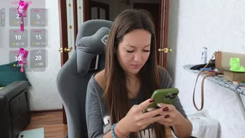 Snapshot of nellyfischer chatting on 12-10-24, 06:01 Nelly online show from 12-10-24, 06:01