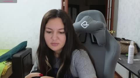 Snapshot of nellyfischer chatting on 03-09-25, 08:21 Nelly online show from 03-09-25, 08:21