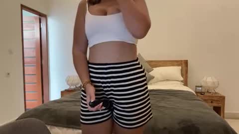 Snapshot of nellyfischer chatting on 09-25-25, 12:47 Nelly online show from 09-25-25, 12:47