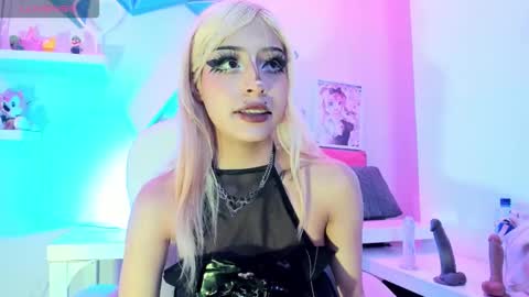 Snapshot of nemesis_castel_ chatting on 03-10-26, 01:05 Nemesis online show from 03-10-26, 01:05