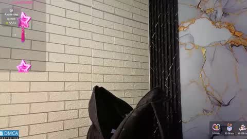 Salome Nena cupcake online show from 10-24-25, 11:06