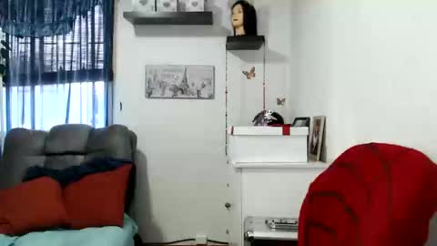 Snapshot of nena_lov chatting on 02-05-25, 10:01 Star online show from 02-05-25, 10:01
