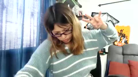 Snapshot of nena_lov chatting on 10-15-25, 06:52 Star online show from 10-15-25, 06:52
