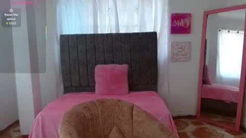 Snapshot of nenita__ chatting on 10-02-25, 08:05 Dayis online show from 10-02-25, 08:05