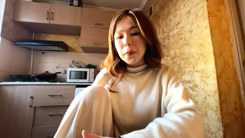 Snapshot of nenitawichern chatting on 03-18-26, 12:19 Ester online show from 03-18-26, 12:19