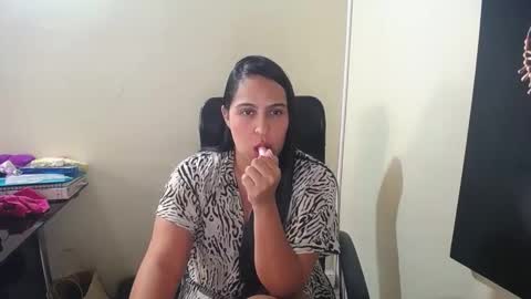 Snapshot of neny445 chatting on 12-18-24, 07:41 kelly lopez online show from 12-18-24, 07:41