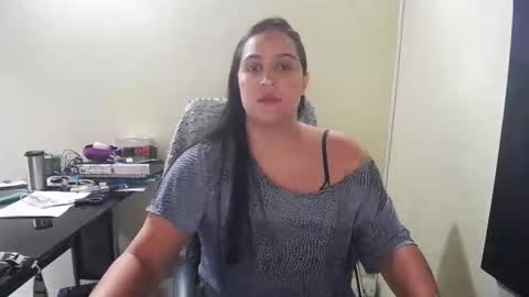 Snapshot of neny445 chatting on 11-29-25, 02:31 kelly lopez online show from 11-29-25, 02:31