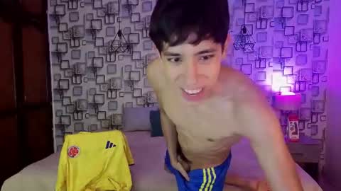 Snapshot of neo_twink chatting on 06-27-26, 01:28 just Daniel online show from 06-27-26, 01:28