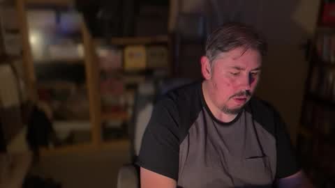 Snapshot of neofleet chatting on 10-31-25, 11:50 Alex online show from 10-31-25, 11:50