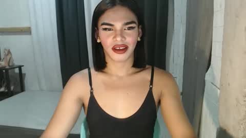 neomi online show from 10-14-25, 06:36