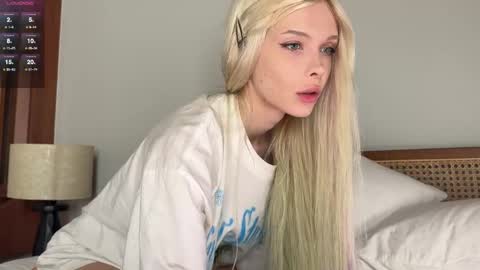 maeve  online show from 01-17-25, 01:15