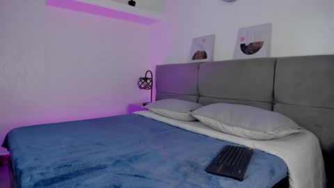 Snapshot of neoraptis chatting on 12-02-24, 08:00 NeoRaptis jhonatan online show from 12-02-24, 08:00