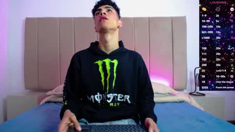 Snapshot of neoraptis chatting on 12-07-24, 03:52 NeoRaptis jhonatan online show from 12-07-24, 03:52