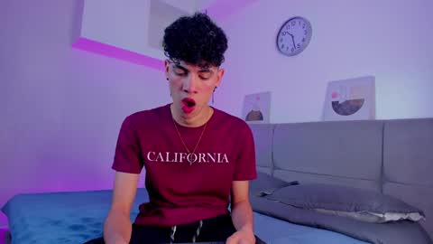 Snapshot of neoraptis chatting on 12-27-24, 07:57 NeoRaptis jhonatan online show from 12-27-24, 07:57