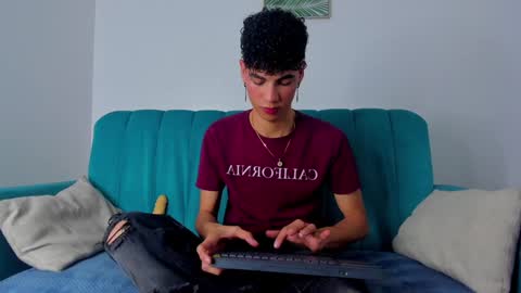 Snapshot of neoraptis chatting on 01-16-25, 08:14 NeoRaptis jhonatan online show from 01-16-25, 08:14