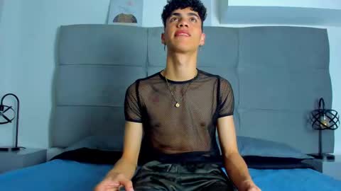 Snapshot of neoraptis chatting on 02-20-25, 08:14 NeoRaptis jhonatan online show from 02-20-25, 08:14