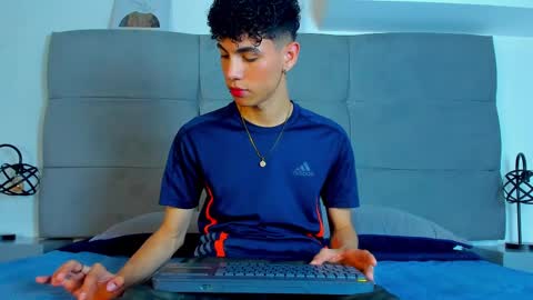 Snapshot of neoraptis chatting on 03-10-25, 08:23 NeoRaptis jhonatan online show from 03-10-25, 08:23