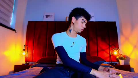 Snapshot of neoraptis chatting on 09-22-25, 08:44 NeoRaptis jhonatan online show from 09-22-25, 08:44