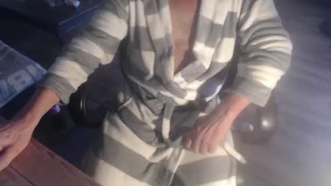 Snapshot of neptun1965 chatting on 02-13-25, 08:27 neptun1965 online show from 02-13-25, 08:27