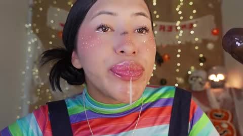 Snapshot of nerak_a chatting on 10-28-25, 07:38 Helena Every Friday new video for my fan club loves online show from 10-28-25, 07:38