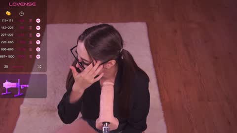 Lina Liza Emily and Grace online show from 09-11-25, 06:57