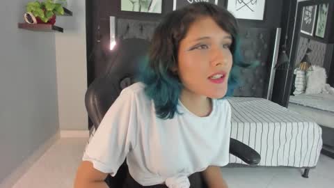 nerida_ online show from 10-24-25, 09:11